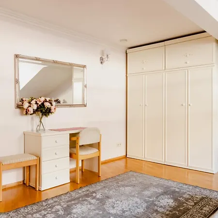 Dream - Gorgeous Two-level 3-bedroom 170m2 Tallin