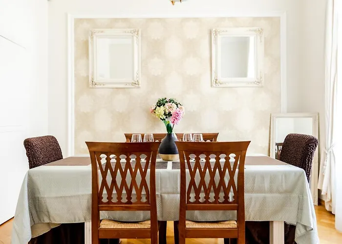 Dream - Gorgeous Two-level 3-bedroom 170m2