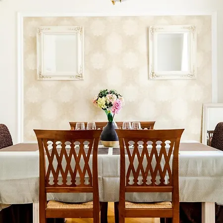 Dream - Gorgeous Two-level 3-bedroom 170m2